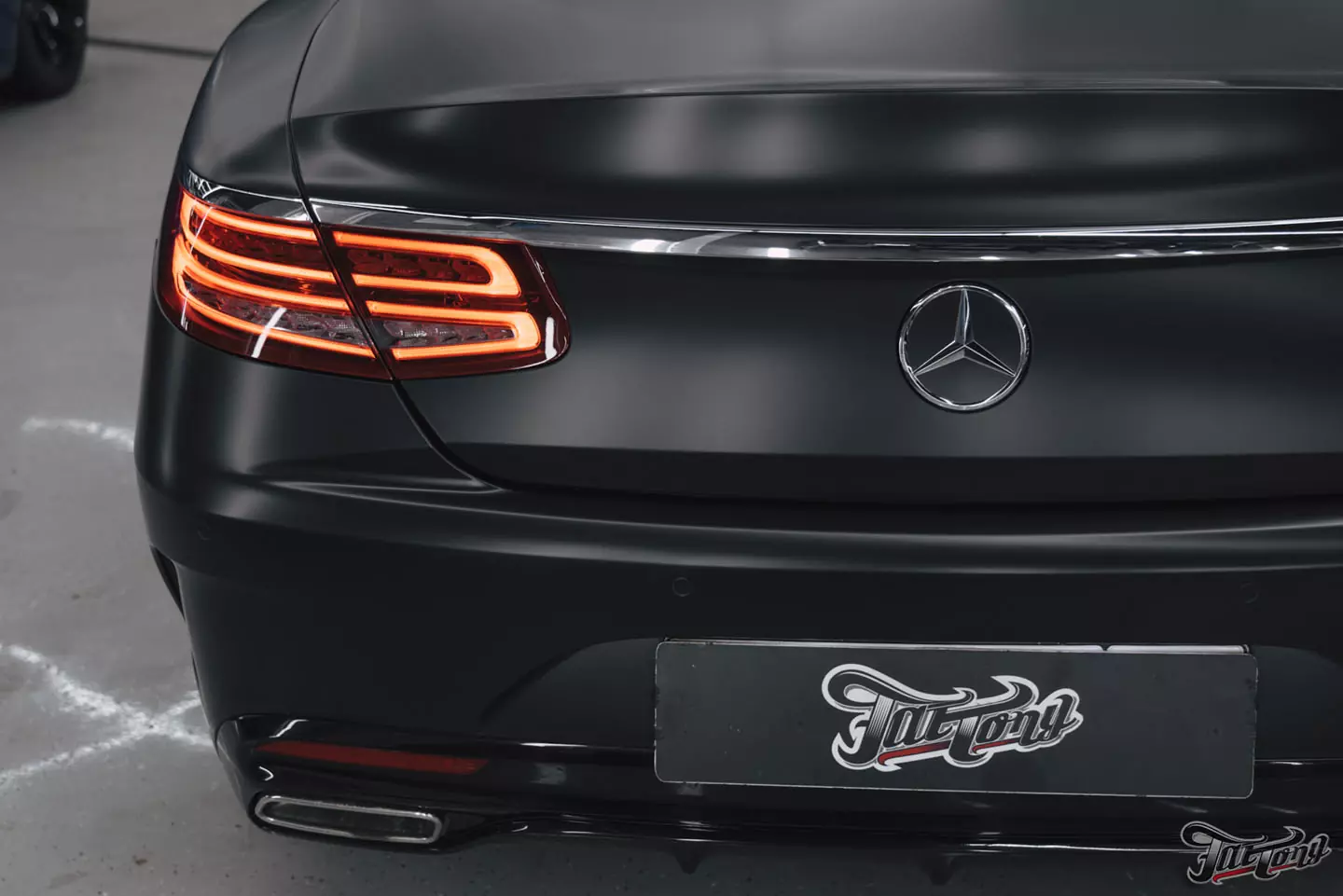 Смена стиля Mercedes S-class Coupe! Оклеили кузов в темно-серый винил от Oracal, окрасили диски